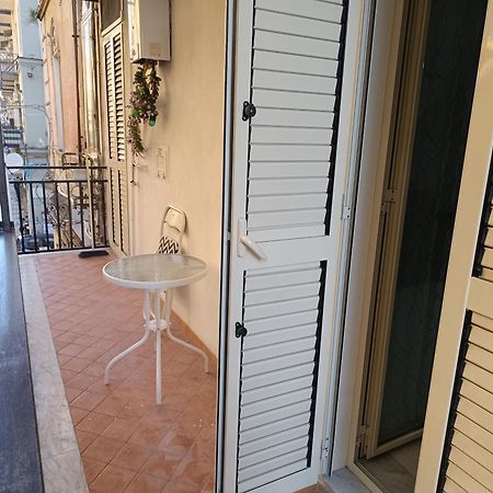Bnb Simy3 Νάπολη Εξωτερικό φωτογραφία